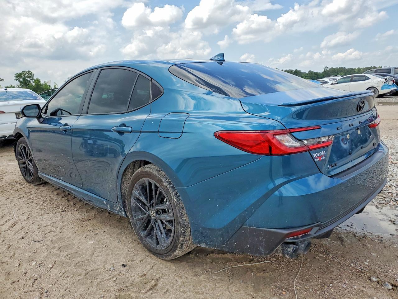 2025 Toyota Camry Se - Image 2