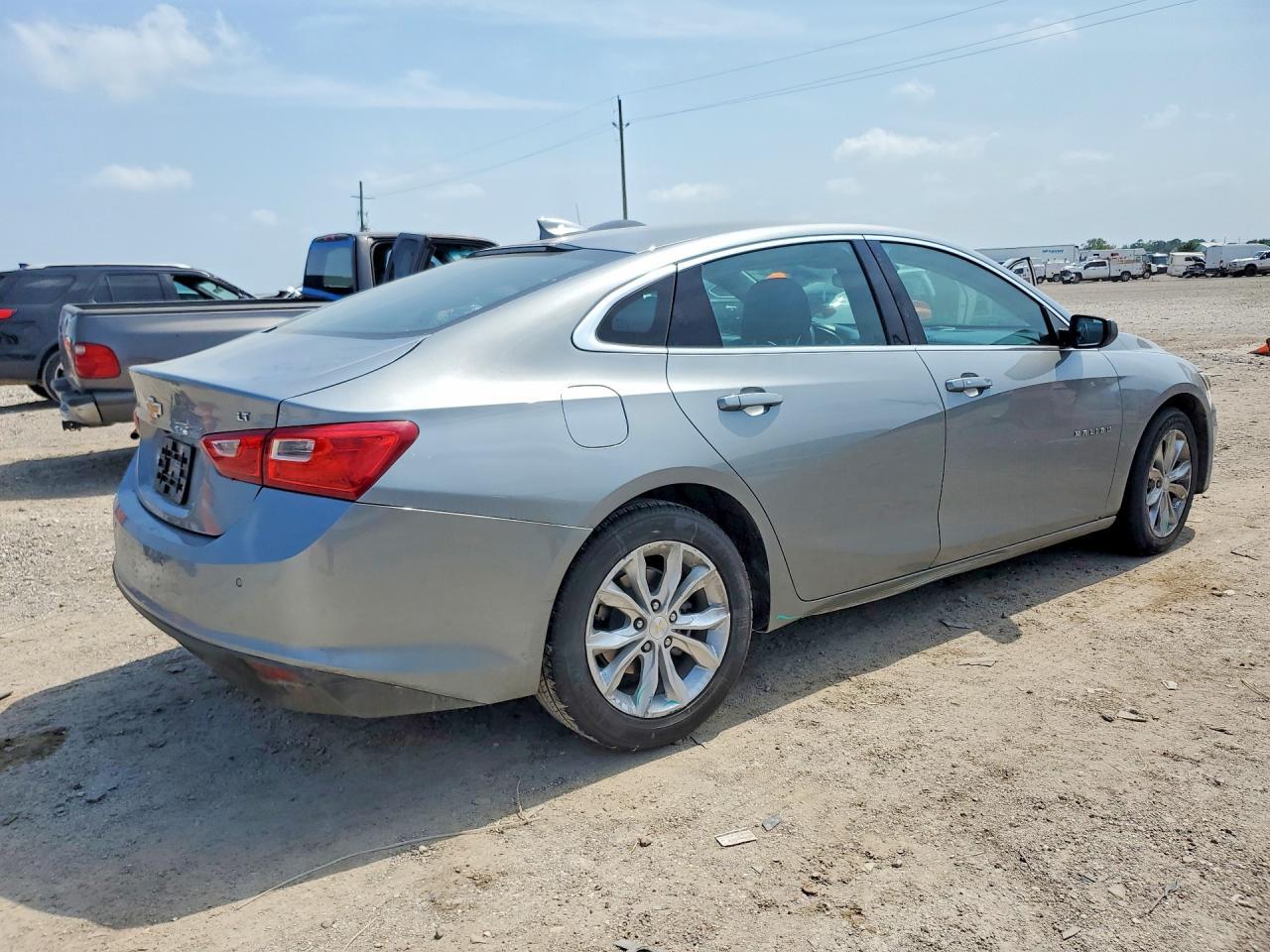 2024 Chevrolet Malibu Lt - Фото 3