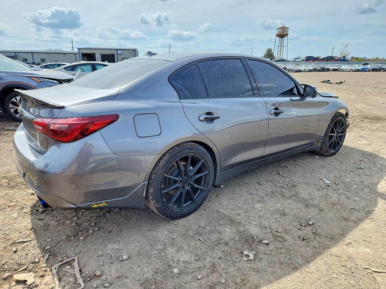 2021 Infiniti Q50 - Фото 3