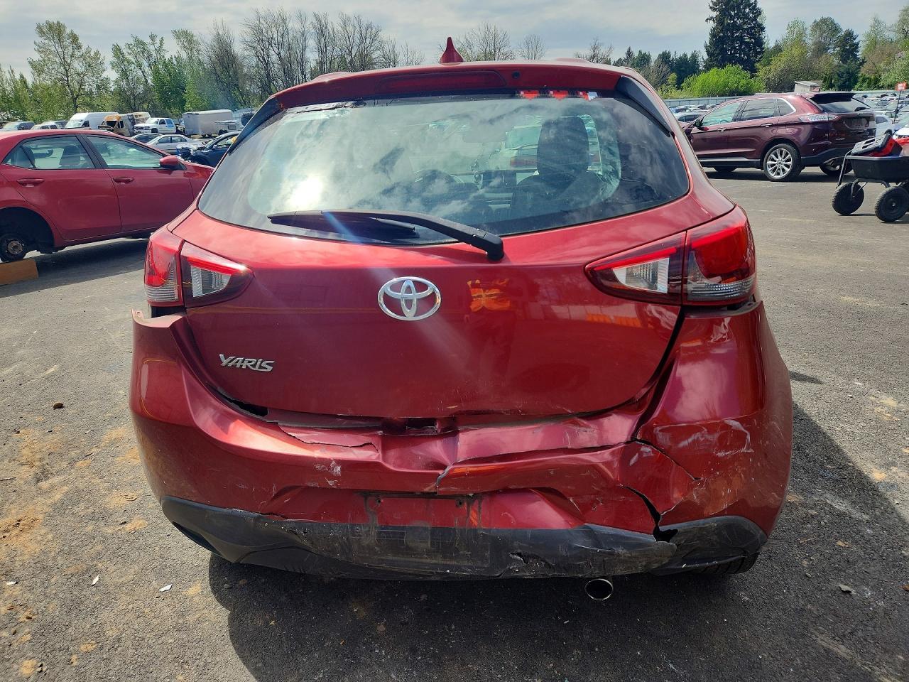 2020 Toyota Yaris Hatchback Le - Image 6