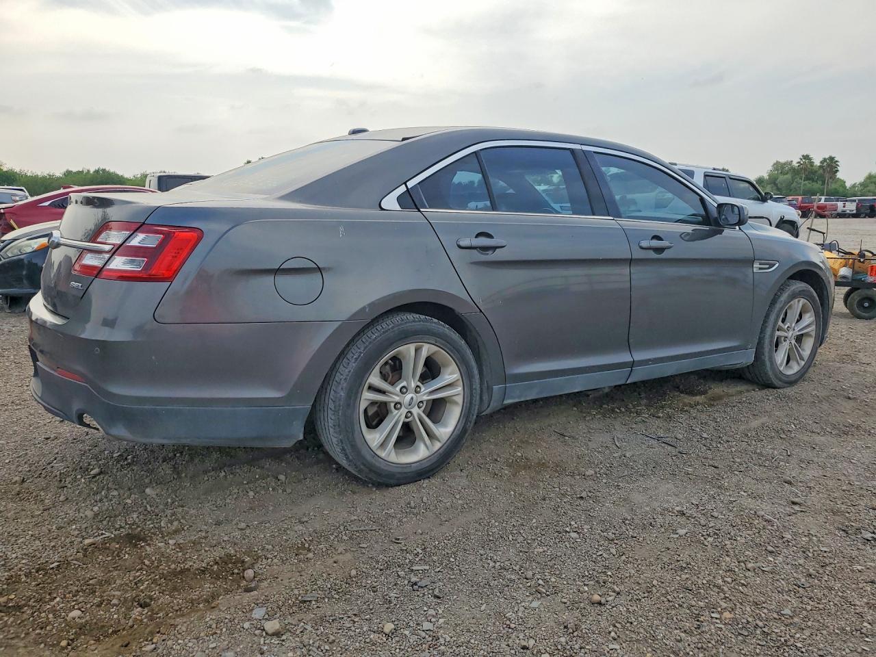 2016 Ford Taurus Sel - Фото 3