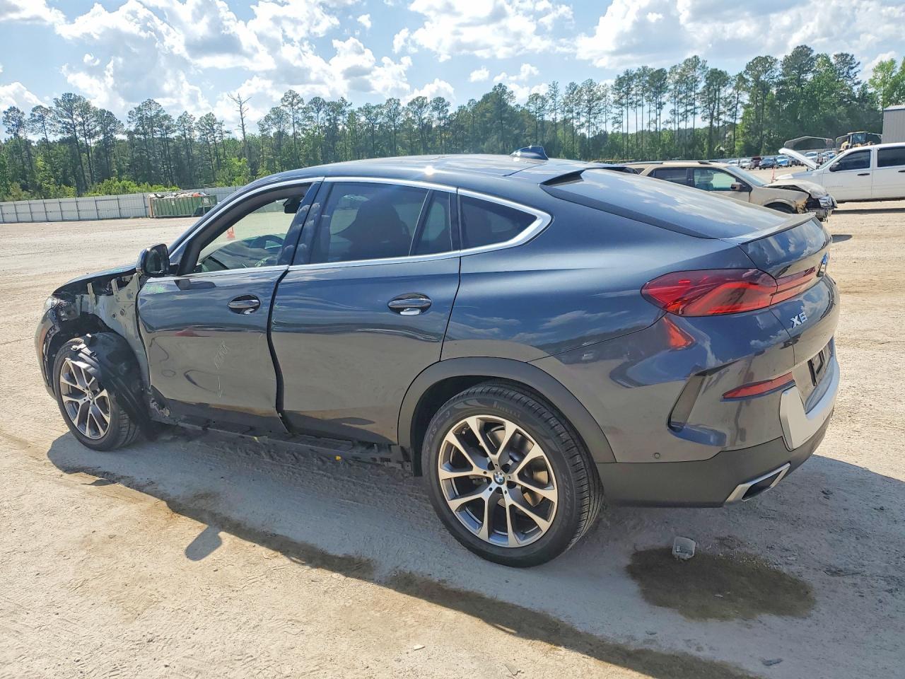 2022 BMW X6 xDrive40I - Image 2