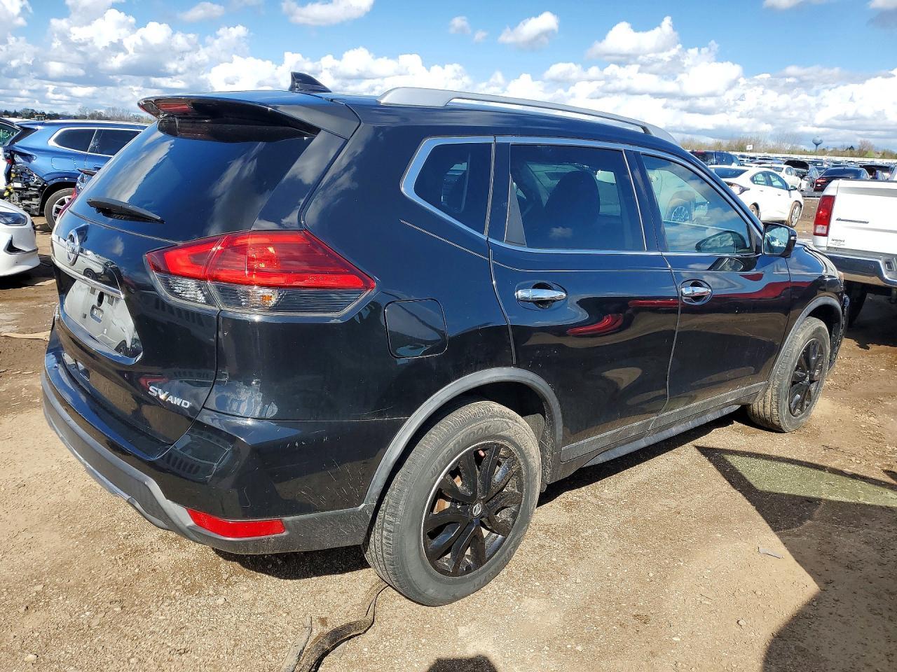 2017 Nissan Rogue Sv - Image 3