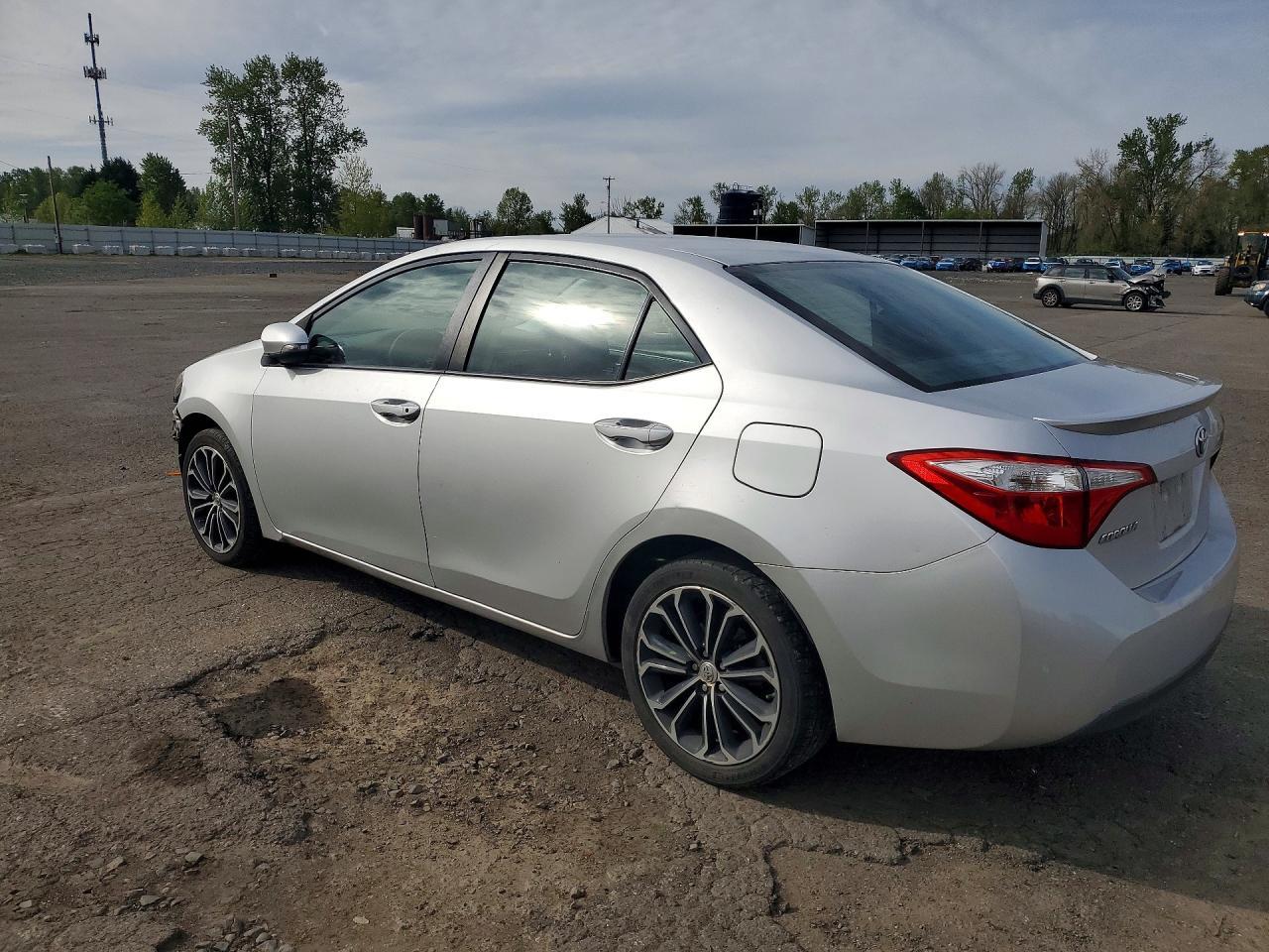 2015 Toyota Corolla S Plus - Фото 2