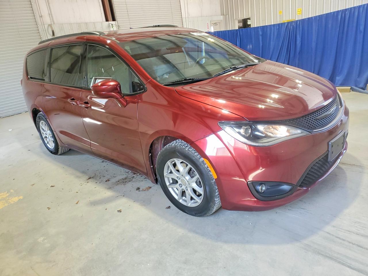 2018 Chrysler Pacifica Touring L - Image 4