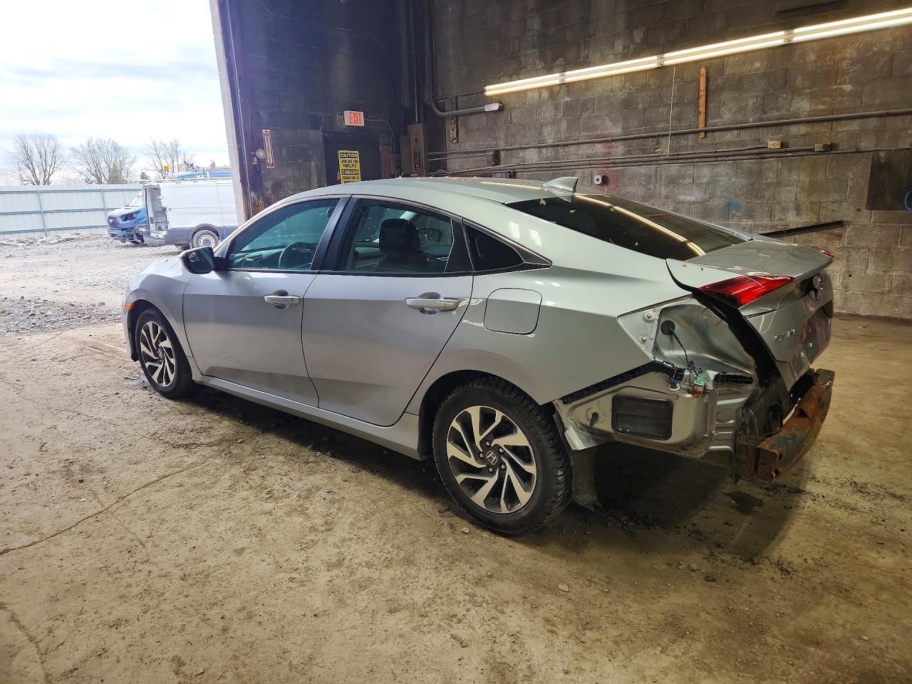 2018 Honda Civic Ex - Фото 2