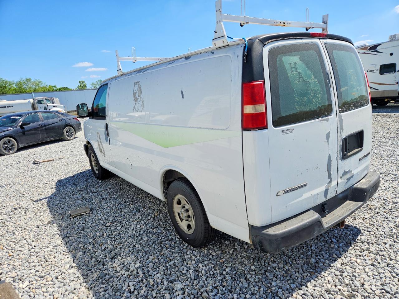 2005 Chevrolet Express 1500 Utility / Service Van - Фото 2
