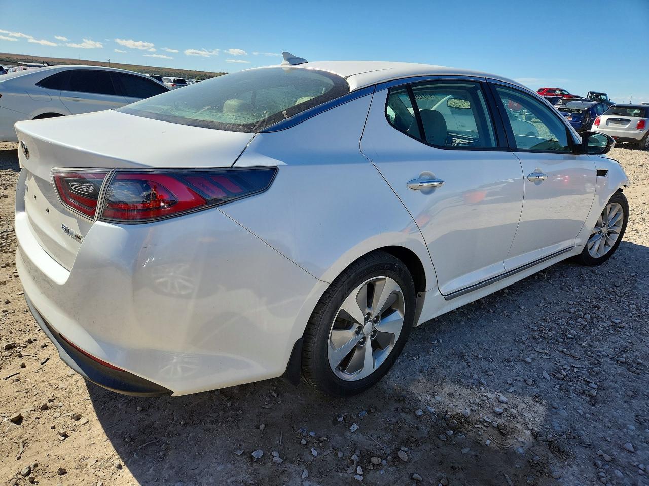 2016 Kia Optima Hybrid - Image 3