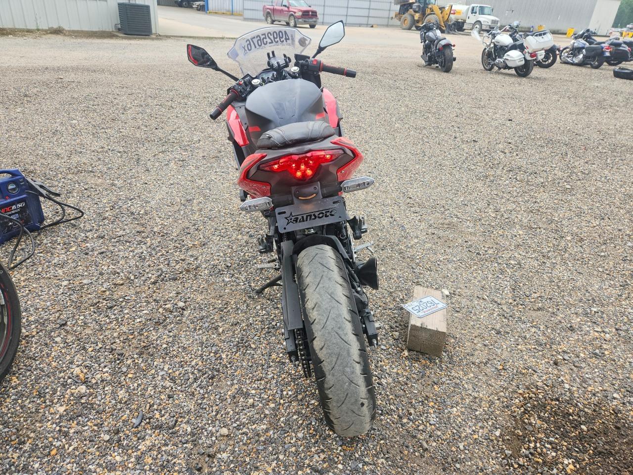 2025 Kawasaki Ex500 A - Фото 4