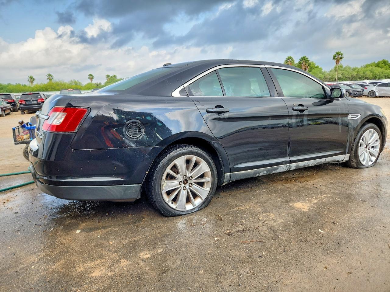 2010 Ford Taurus - Фото 3