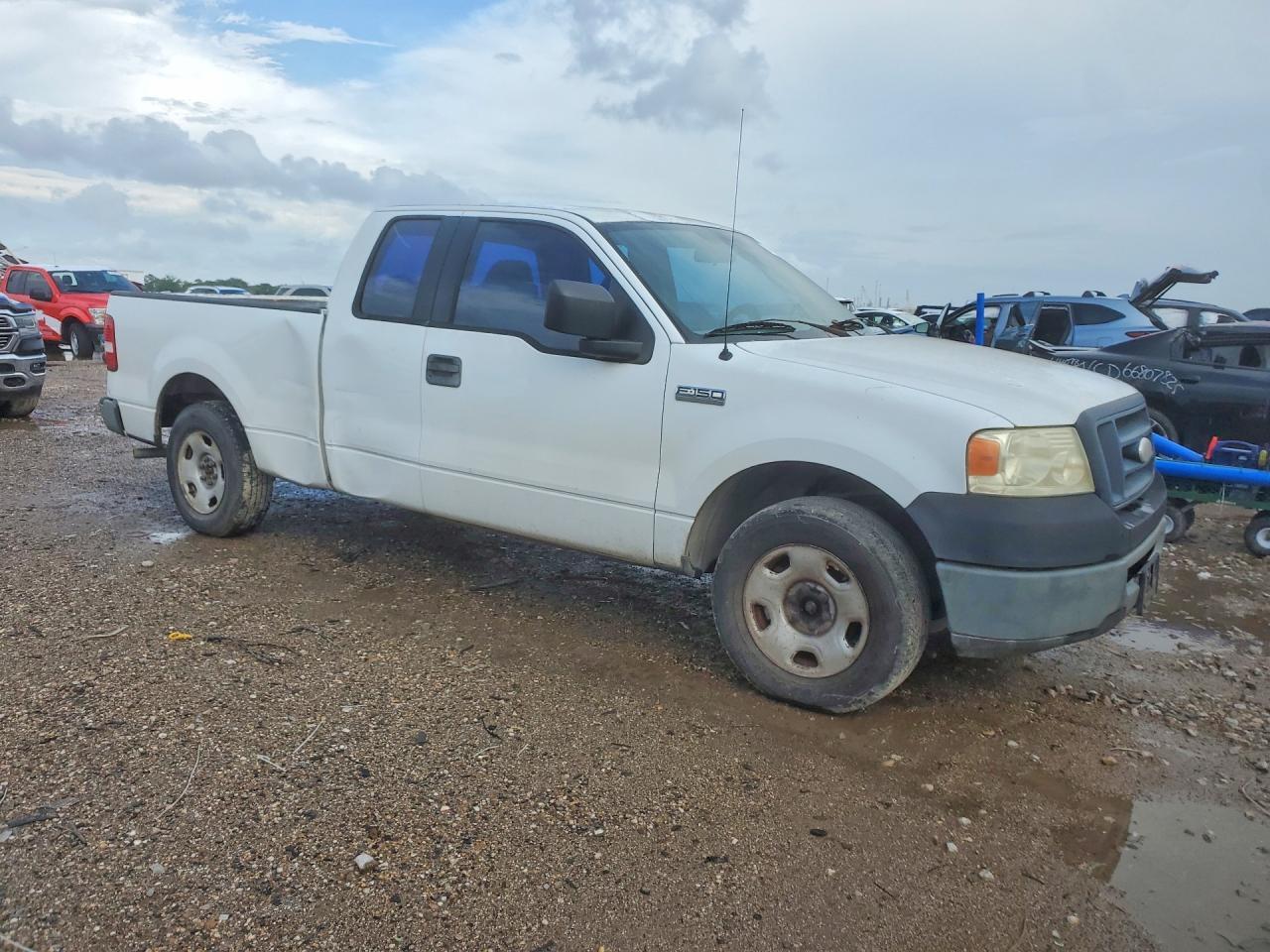 2006 Ford F150 - Image 4