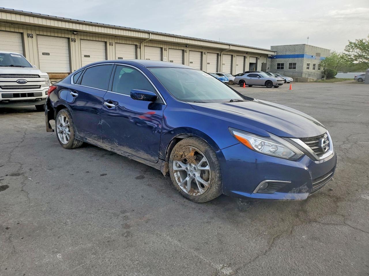 2016 Nissan Altima 2.5 Sr - Image 4