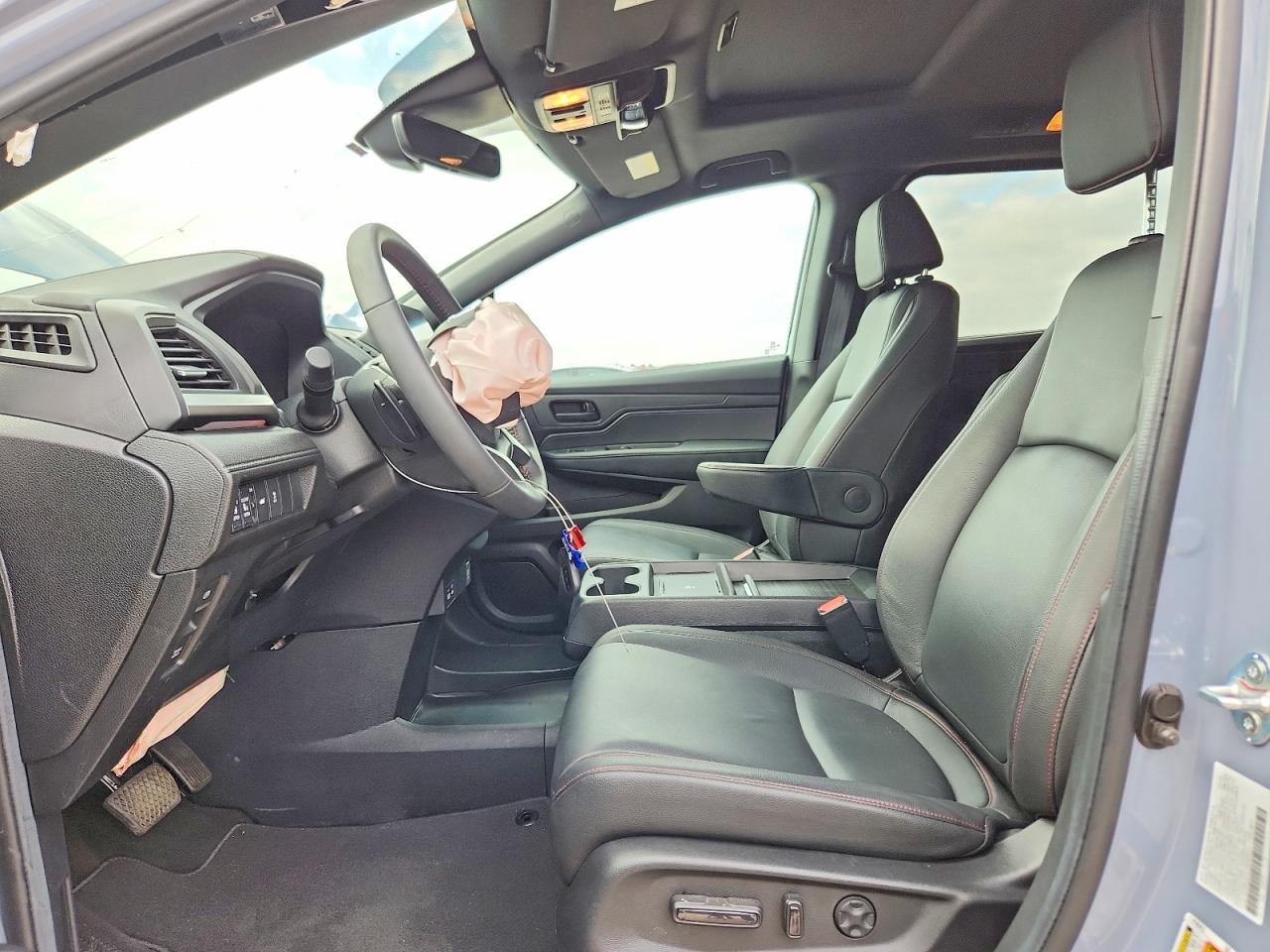 2025 Honda Odyssey Sport-L - Image 7