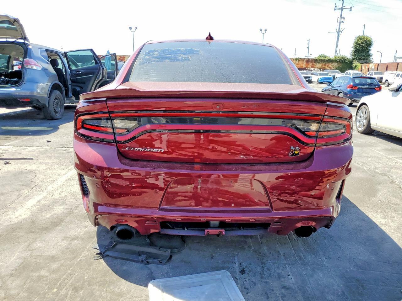 2018 Dodge Charger R - Image 6