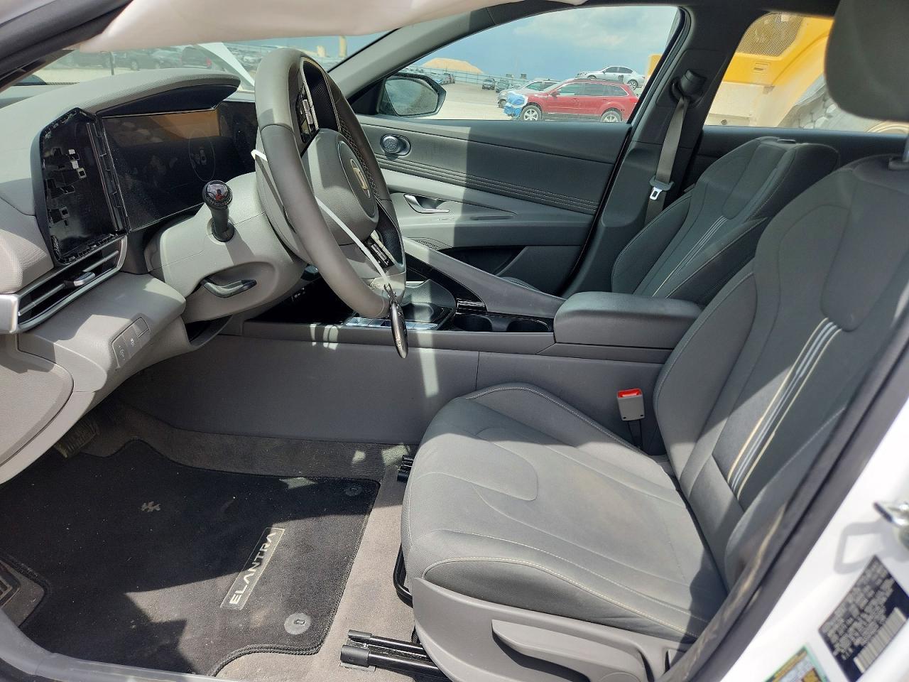 2024 Hyundai Elantra Sel - Image 7