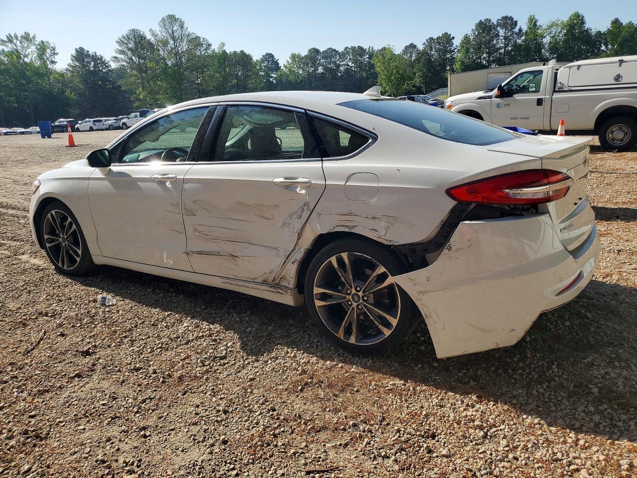 2019 Ford Fusion Titanium - Image 2
