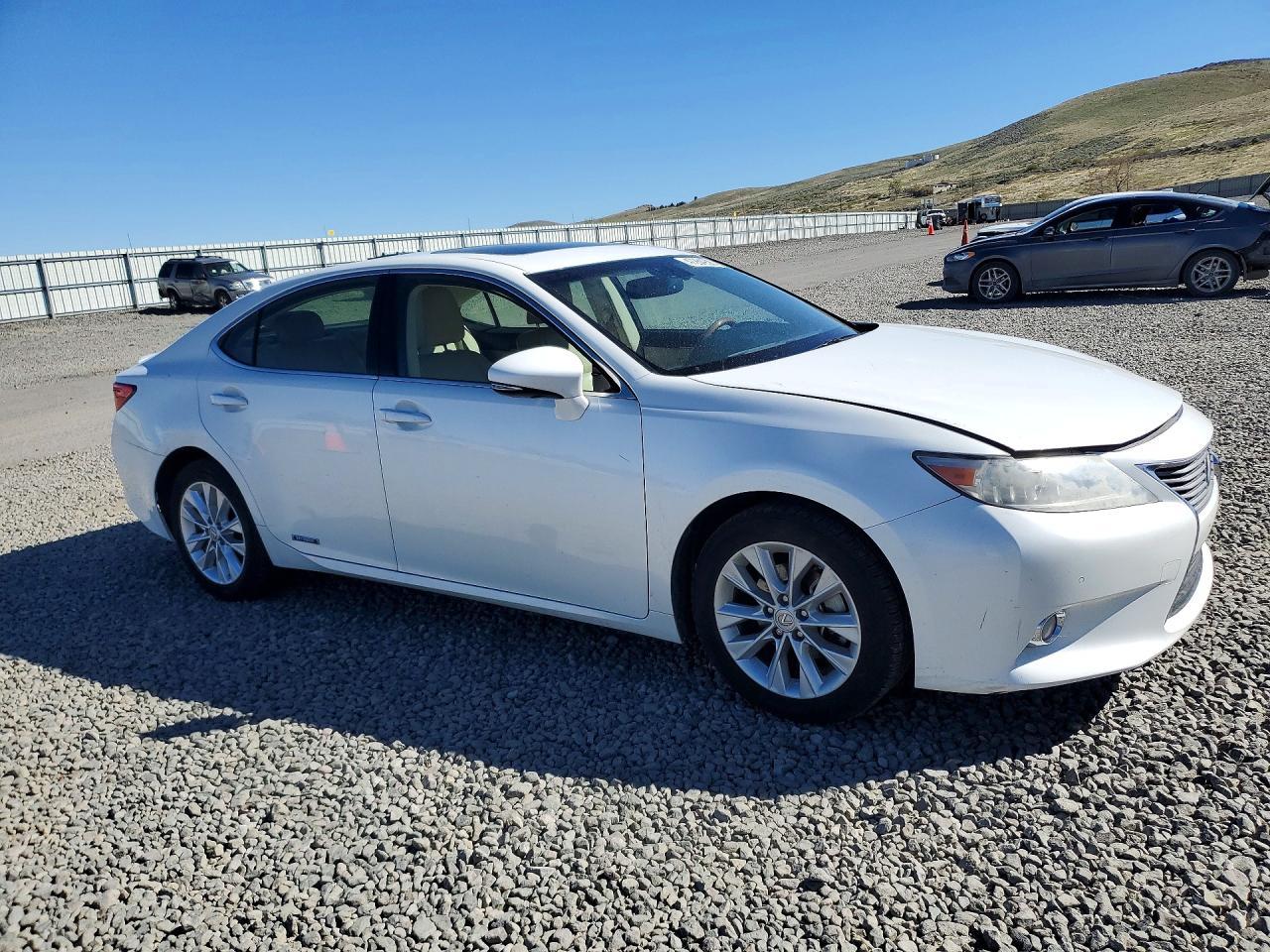 2013 Lexus Es 300H Base - Image 4