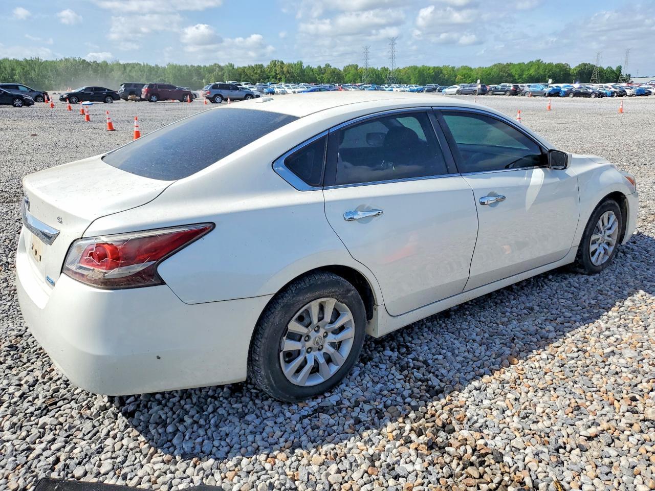 2014 Nissan Altima - Фото 3
