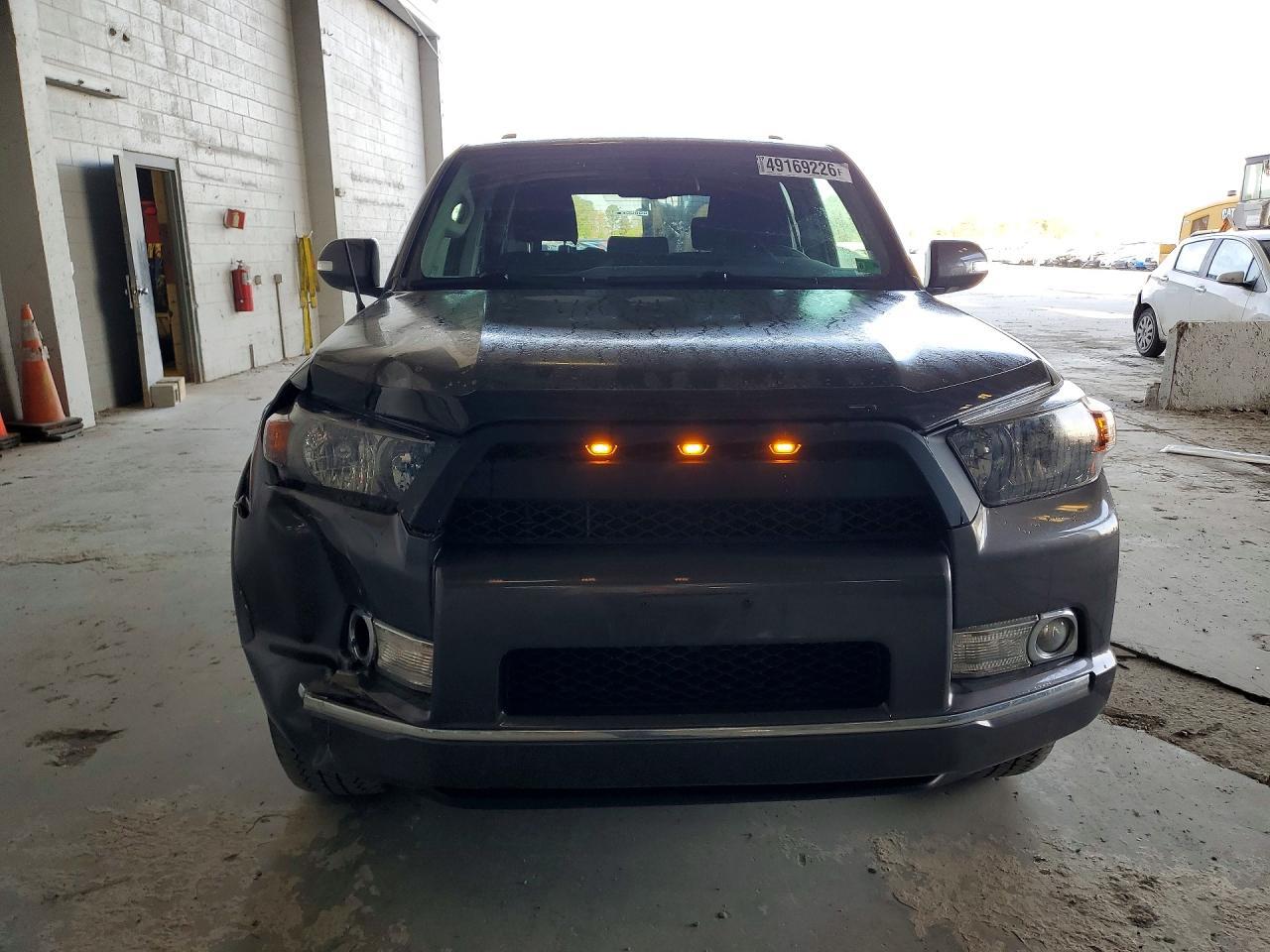 2010 Toyota 4Runner Sr5 - Image 5