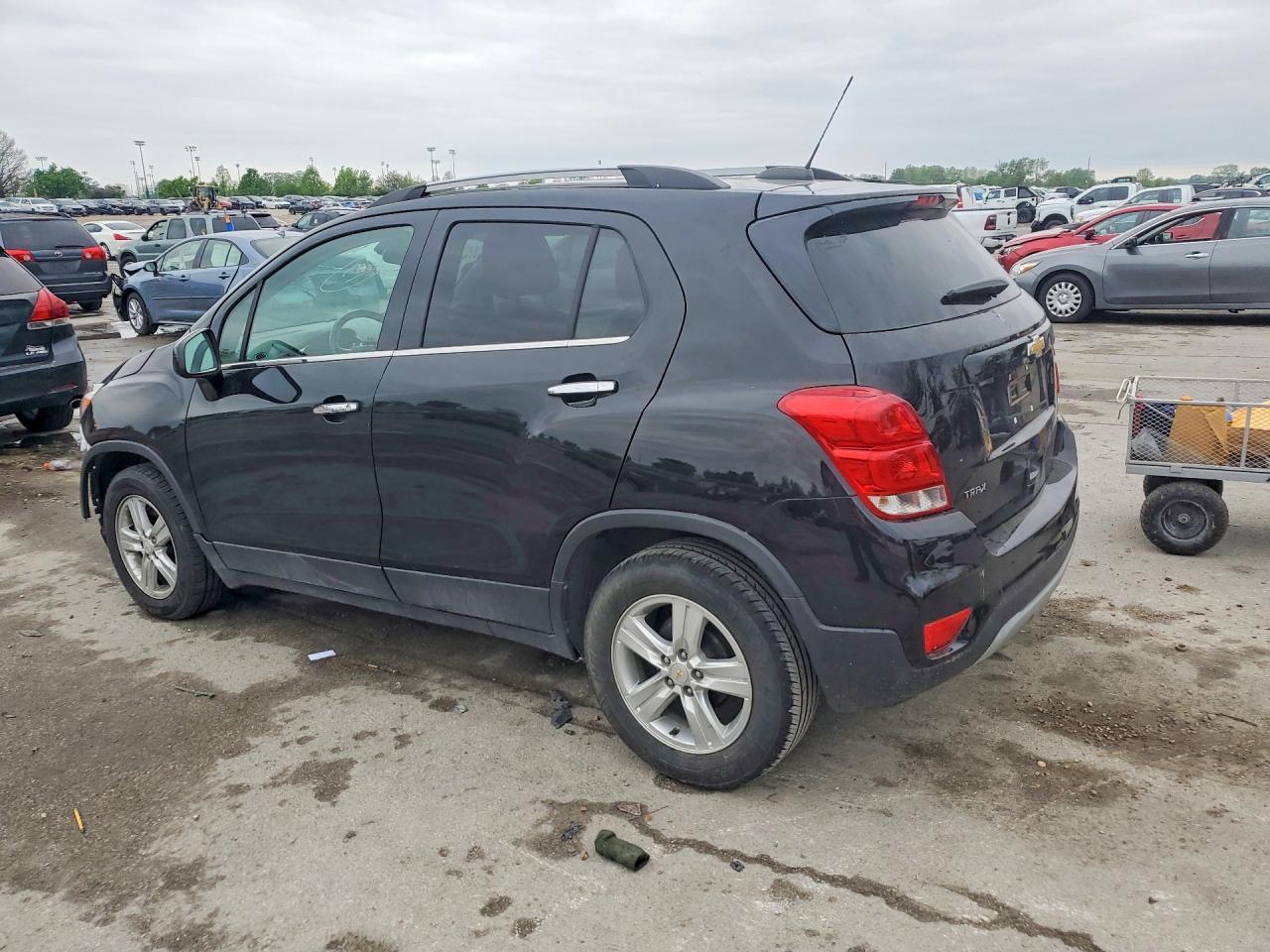 2019 Chevrolet Trax 1Lt - Image 2