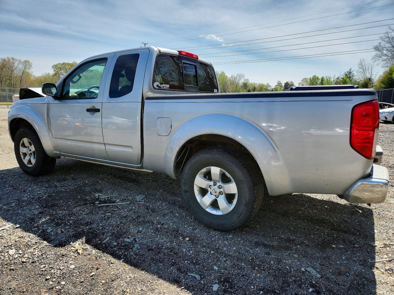 2012 Nissan Frontier Sv V6 - Фото 2