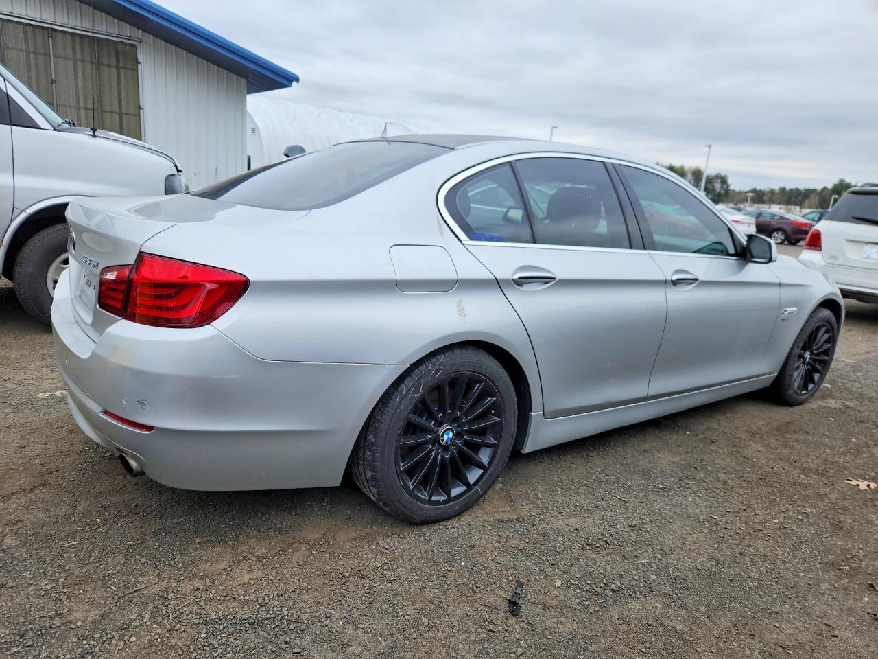 2012 BMW 535 Xi - Image 3