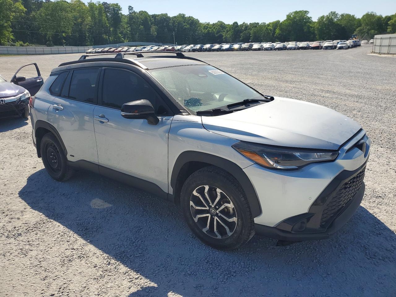 2023 Toyota Corolla Cross Hybrid Se - Image 4