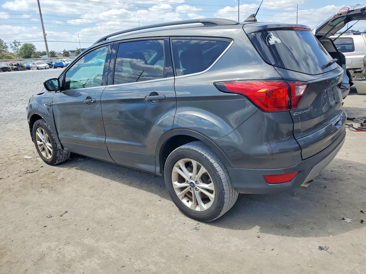 2019 Ford Escape Sel - Фото 2