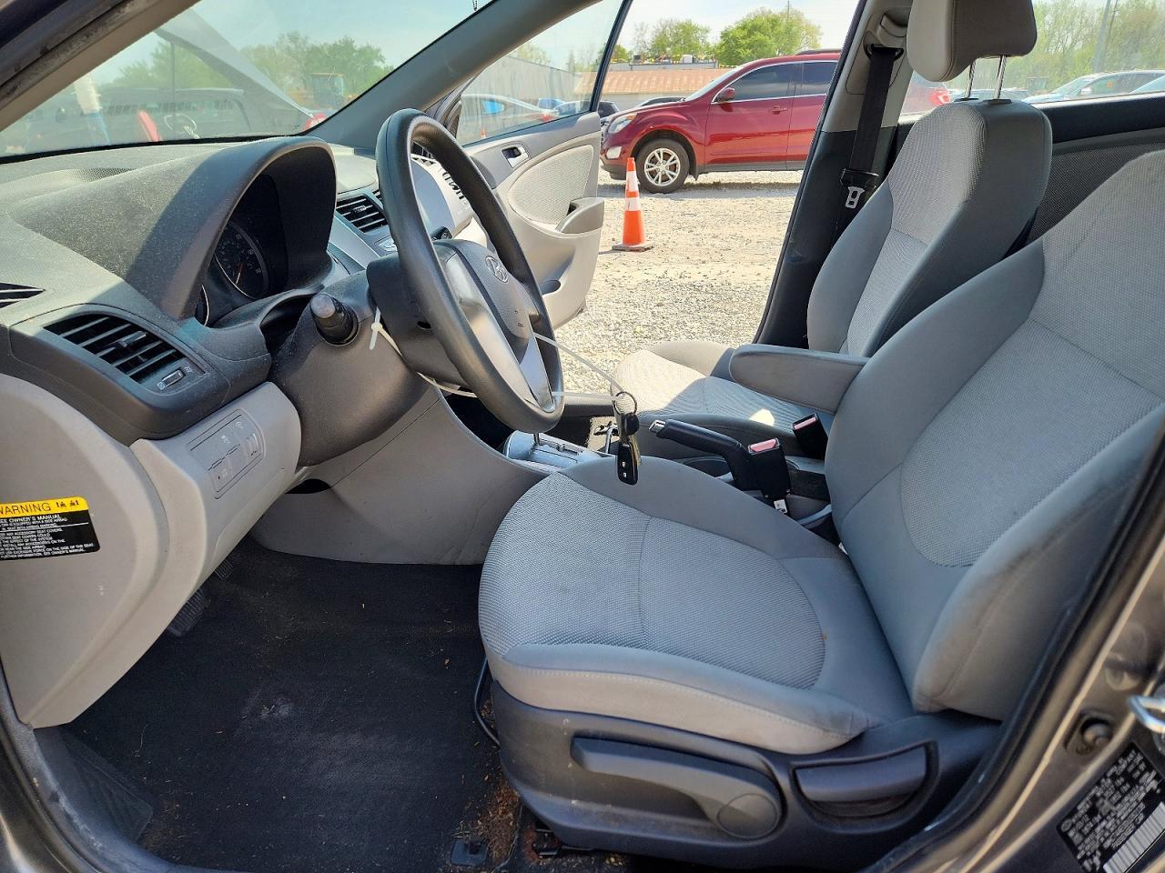 2013 Hyundai Accent Gls - Image 7