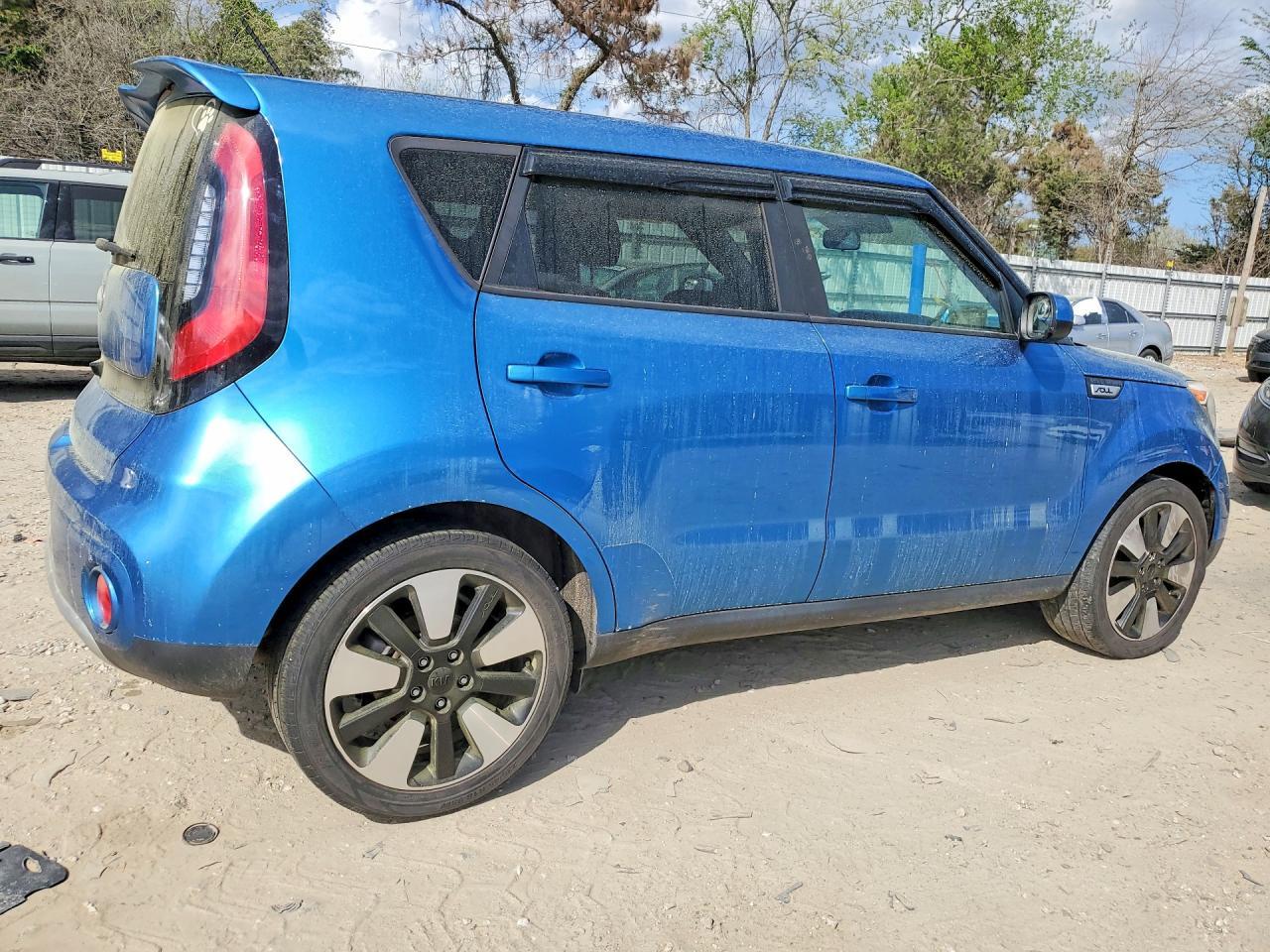 2017 Kia Soul + - Фото 3