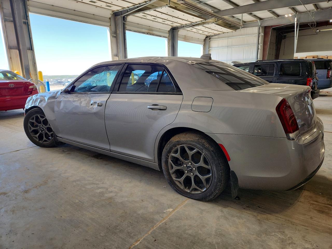 2016 Chrysler 300 S - Image 2