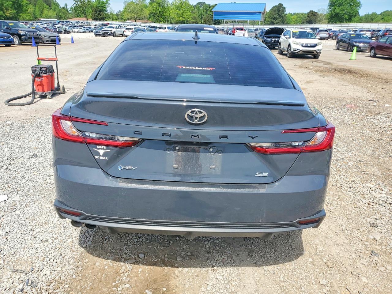 2025 Toyota Camry Se - Фото 6