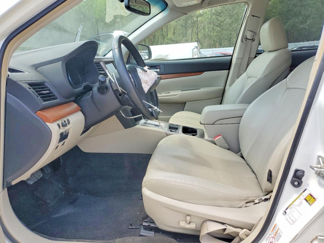 2013 Subaru Outback 3.6R Limited - Image 7
