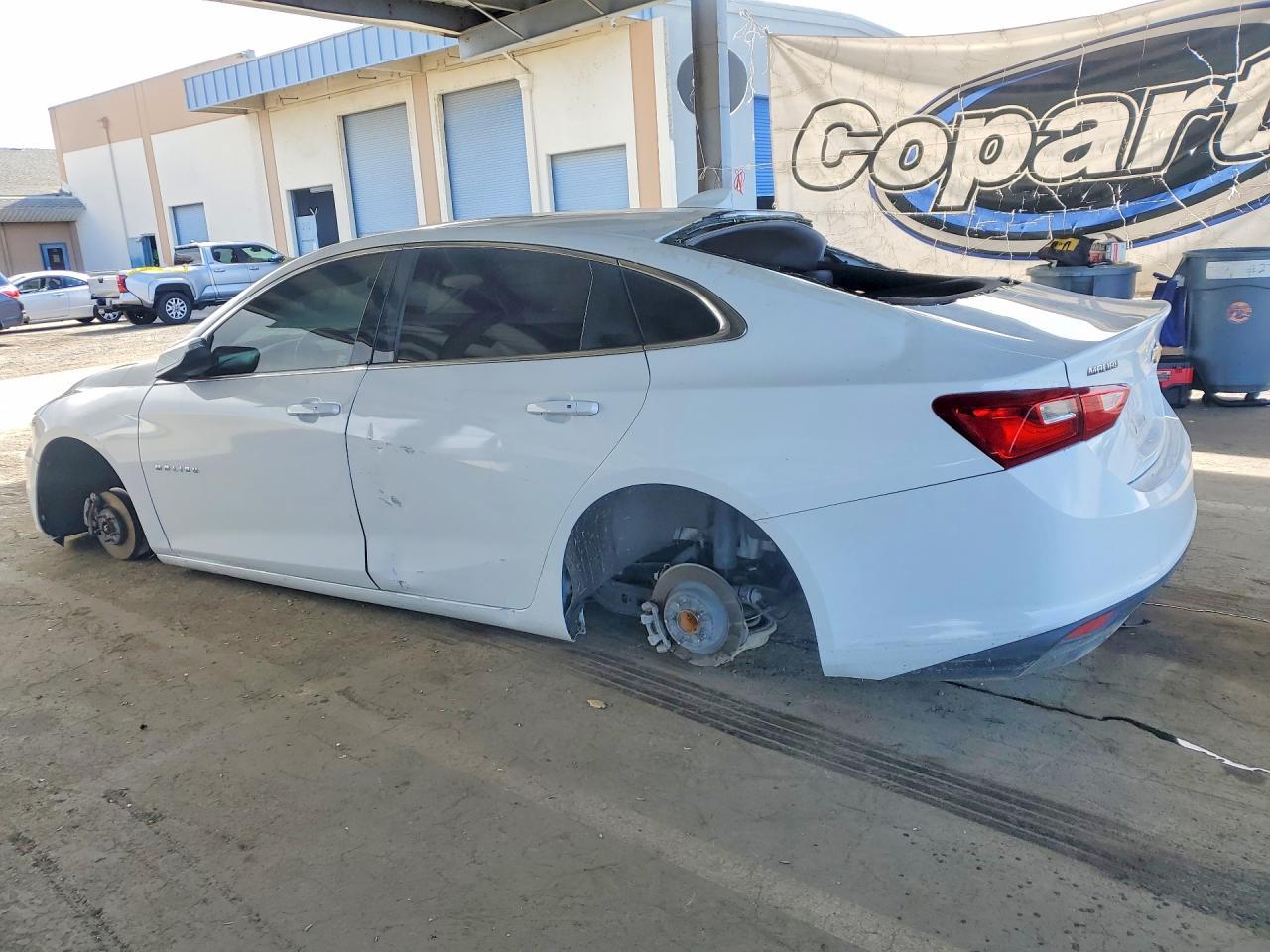 2018 Chevrolet Malibu Lt - Фото 2