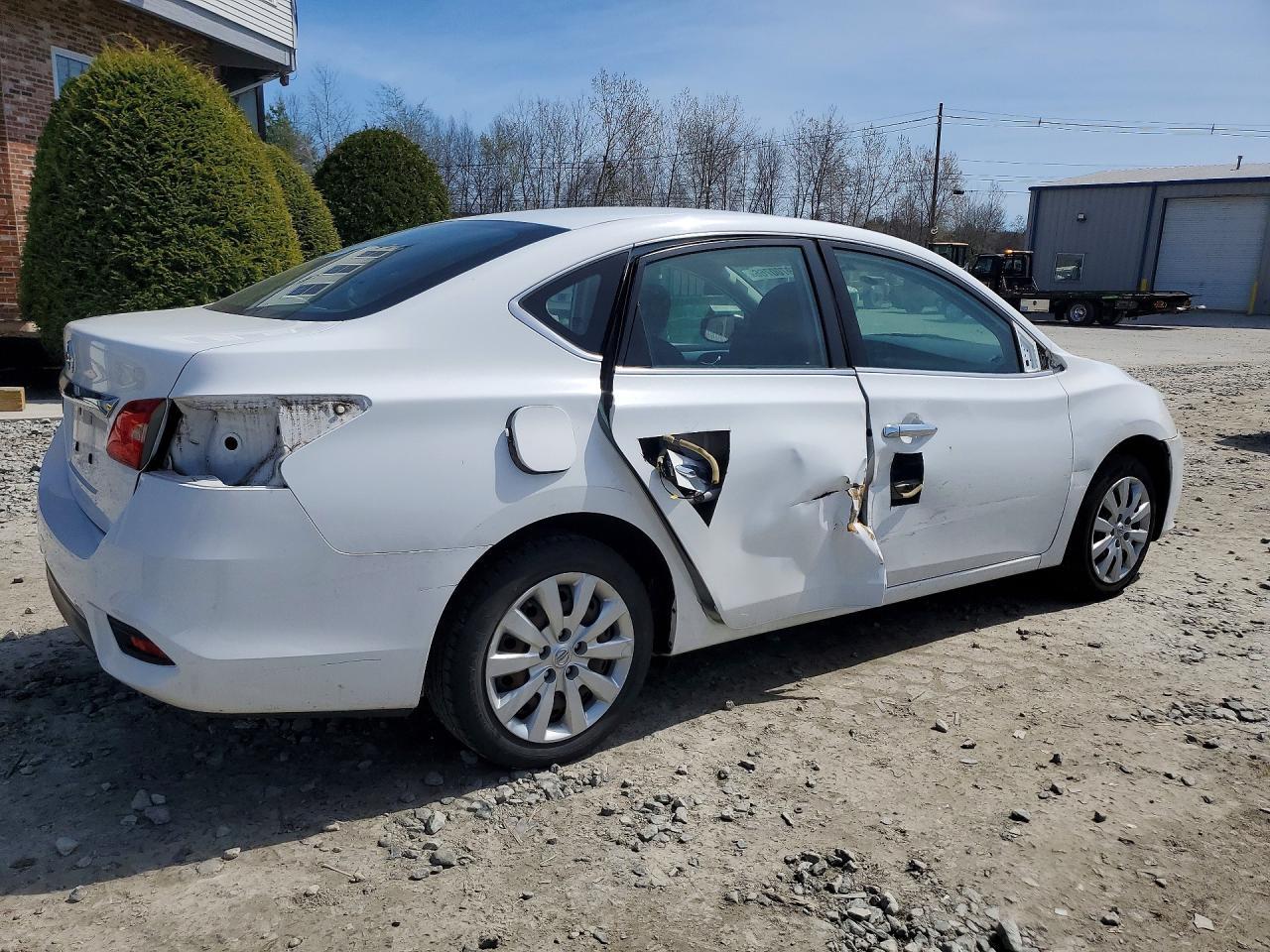2019 Nissan Sentra S - Image 3