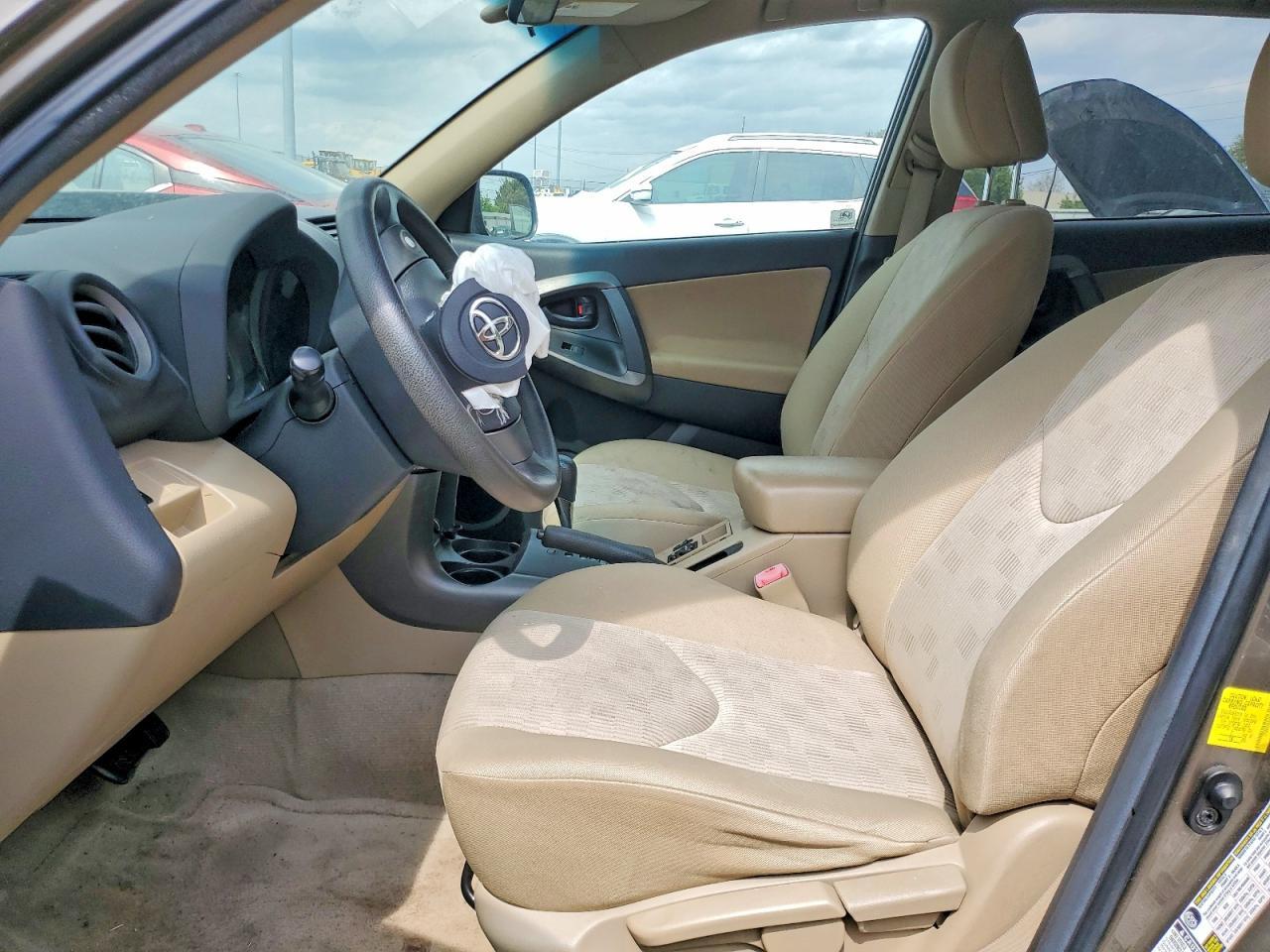 2011 Toyota Rav4 Base - Фото 7