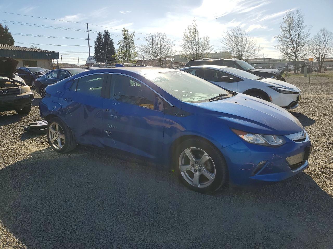 2017 Chevrolet Volt Lt - Image 4