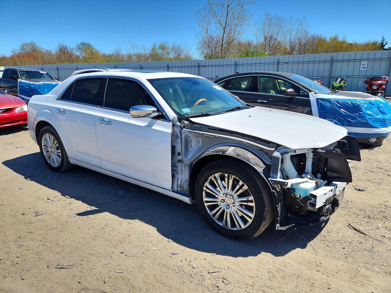 2013 Chrysler 300C - Image 4