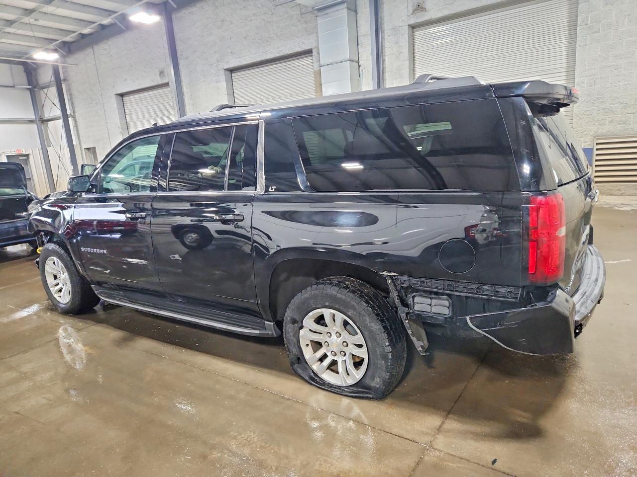 2017 Chevrolet Suburban K1500 Lt - Image 2