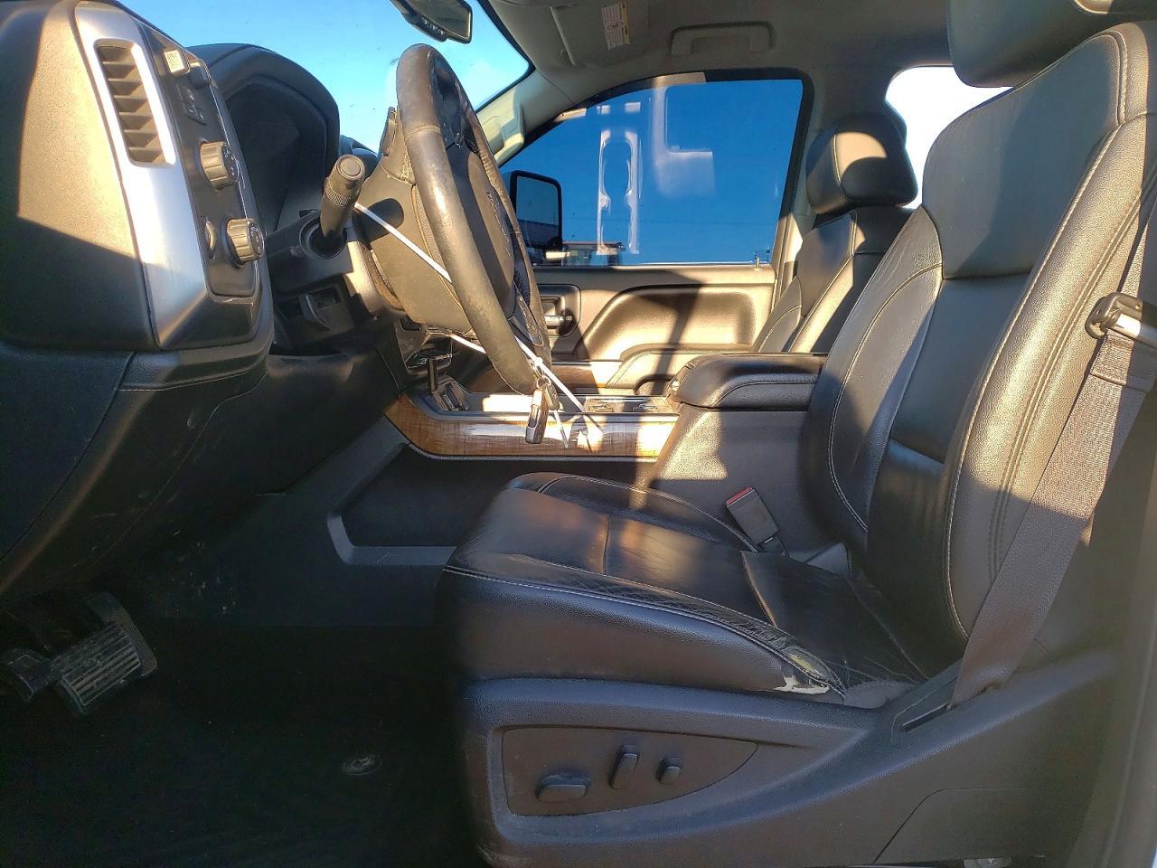 2016 Chevrolet Silverado K2500 Heavy Duty Ltz - Image 7