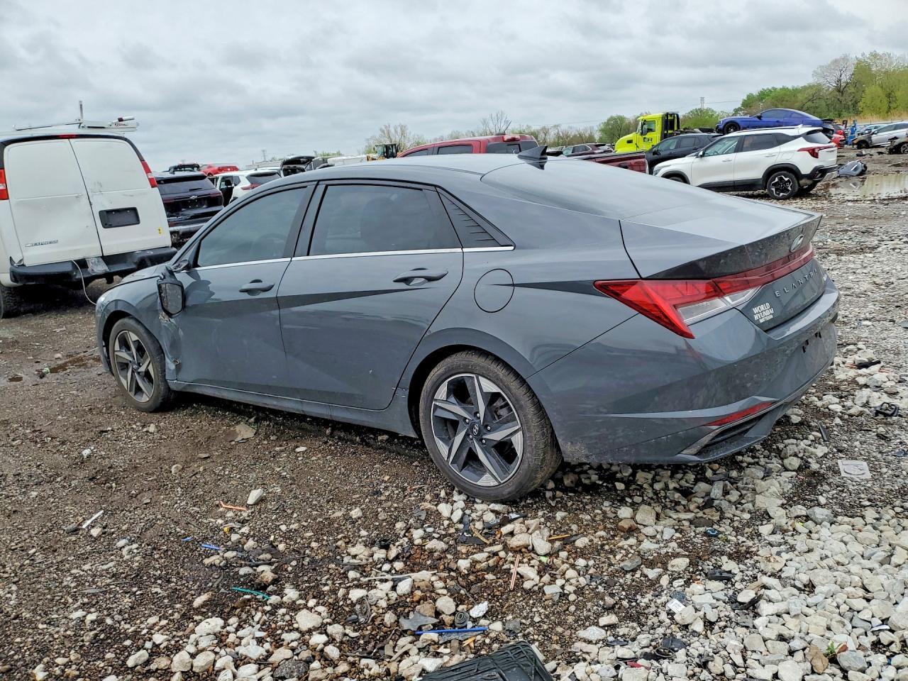 2023 Hyundai Elantra Limited - Фото 2