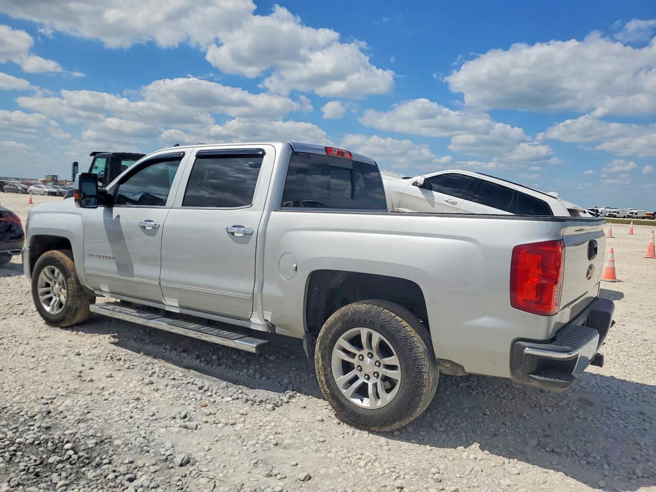 2016 Chevrolet Silverado C1500 Ltz - Image 2