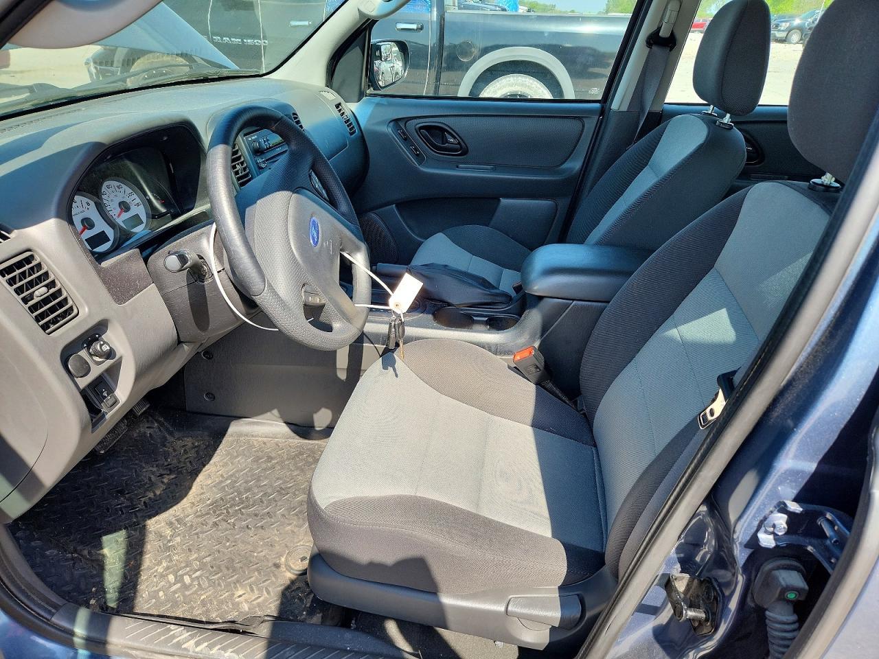 2005 Ford Escape Xls - Фото 7