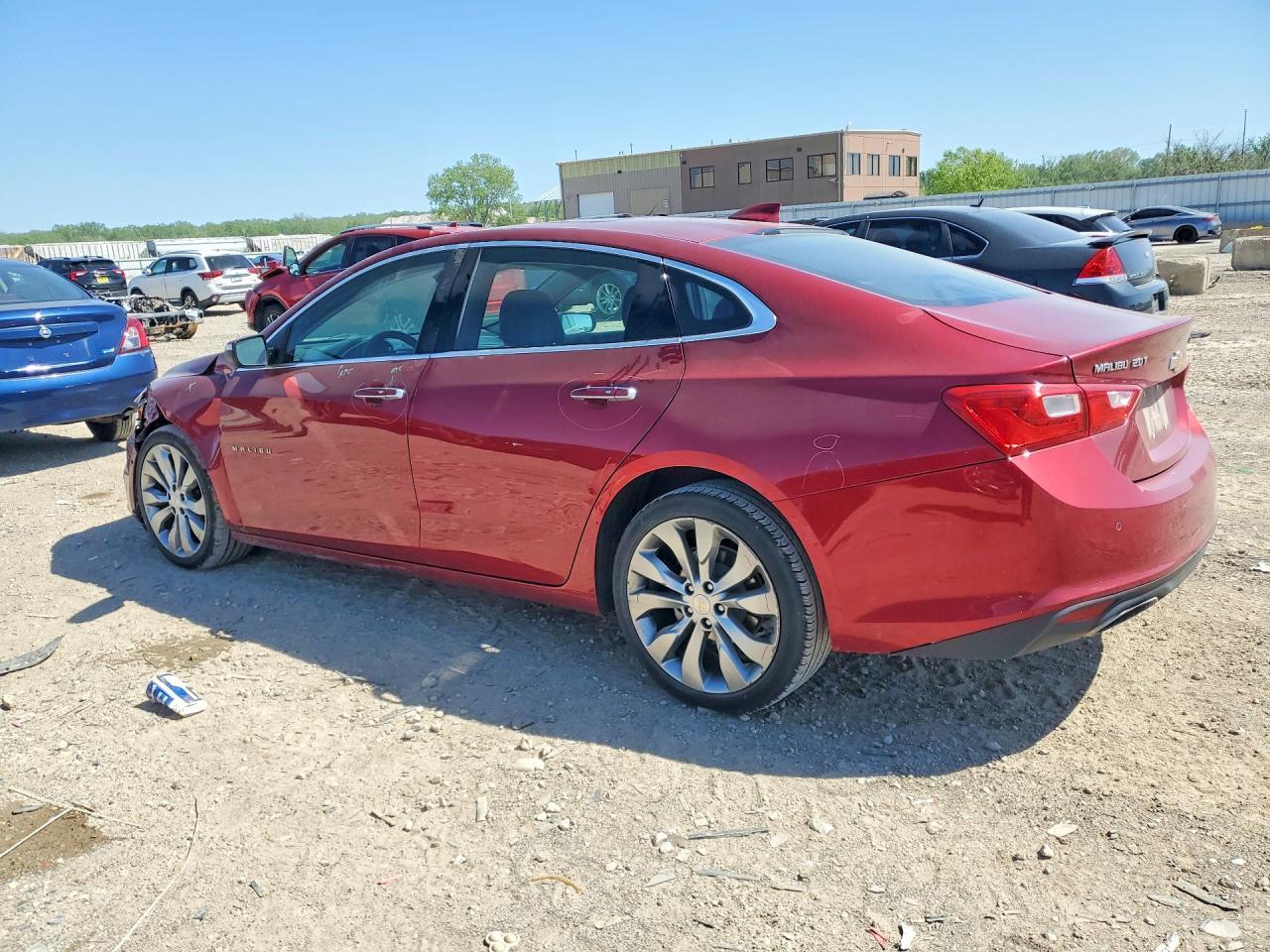 2017 Chevrolet Malibu Premier - Фото 2