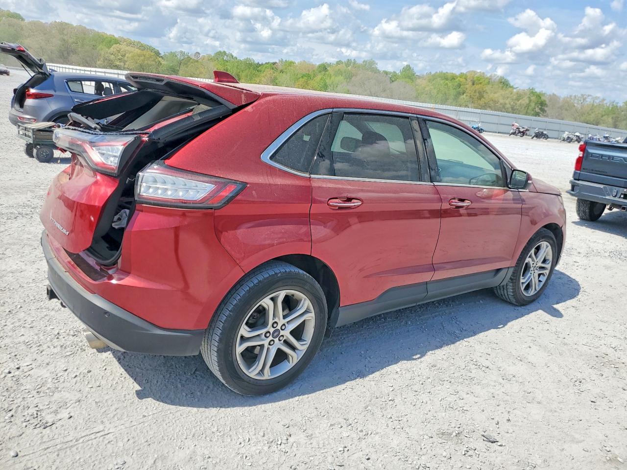 2017 Ford Edge Titanium - Image 3