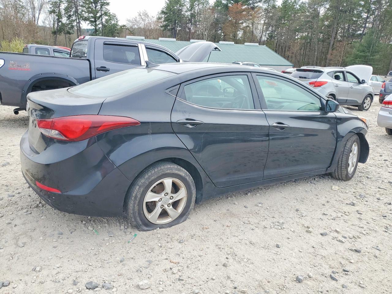 2014 Hyundai Elantra - Фото 3