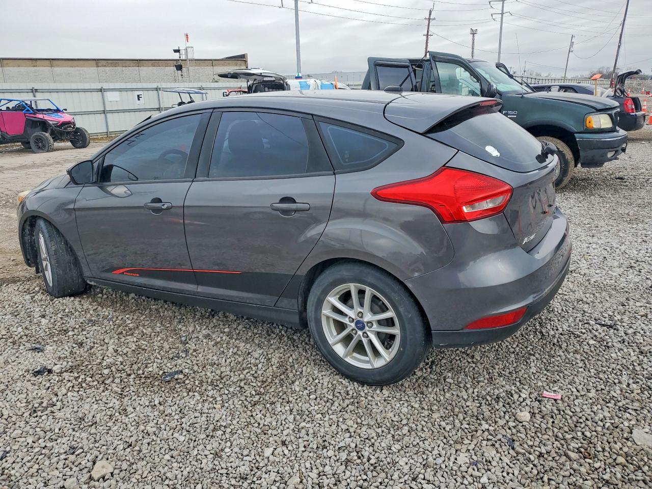 2015 Ford Focus Se - Фото 2