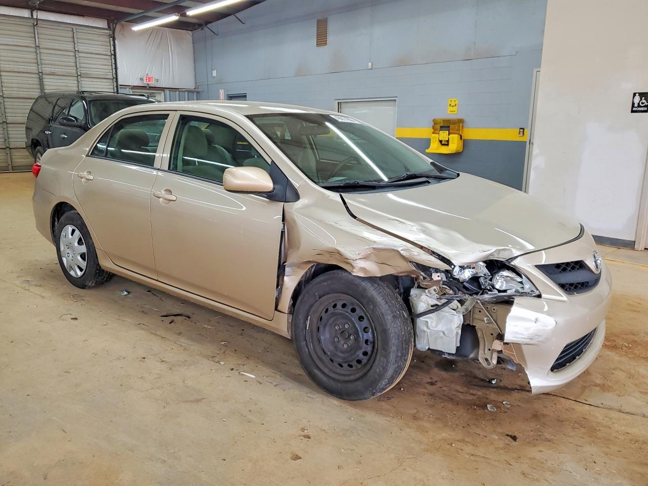 2012 Toyota Corolla L - Фото 4