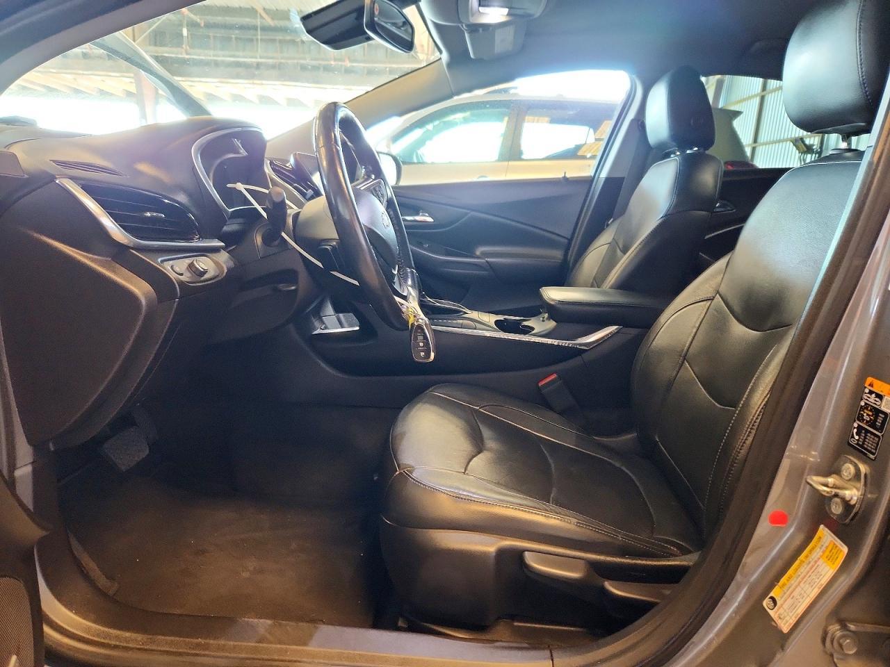 2018 Chevrolet Volt Premier - Image 7