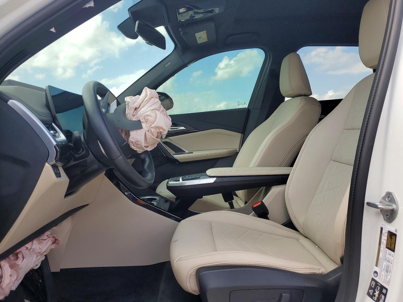 2025 BMW X1 xDrive28I - Image 7